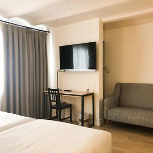 Hom Apartment